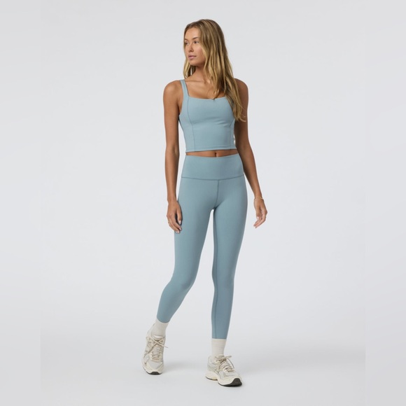 Vuori Rib Inversion Tank - Picture 3 of 9